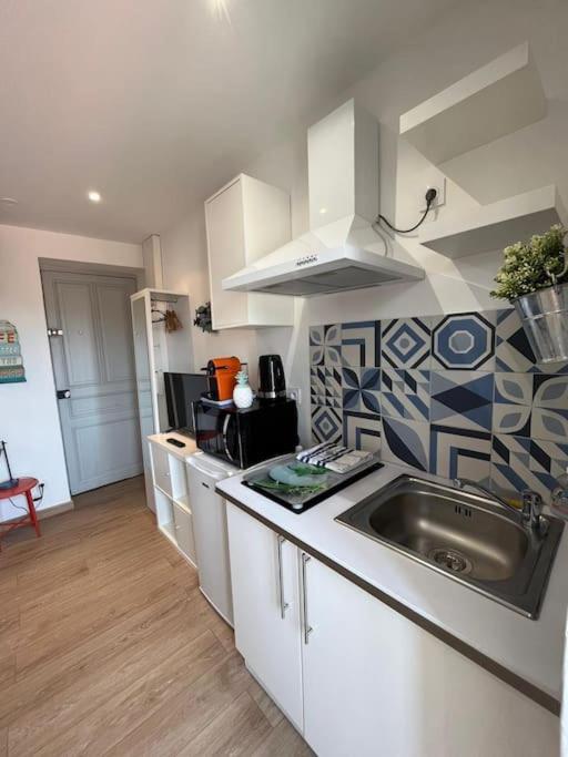 Sanary Sunset Votre Cocon Au Coeur Du Port Apartment Екстериор снимка