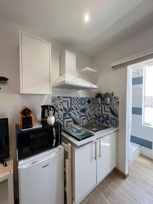 Sanary Sunset Votre Cocon Au Coeur Du Port Apartment Екстериор снимка